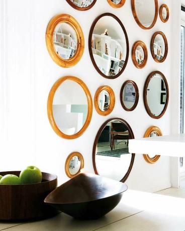Les miroirs sous la forme d'un cercle. Source photo: nuevo-estilo.micasarevista.com