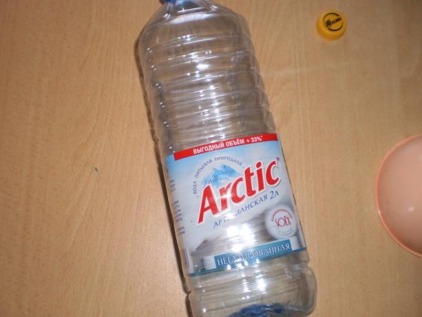 Il aura besoin d'une bouteille en plastique de 2 litres.