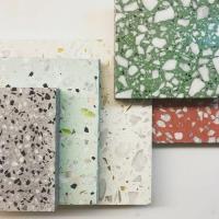 La nouvelle tendance en intérieur - carreaux de céramique juteux dans le style du terrazzo vénitien