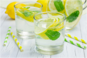 Eau: citron avantages et les inconvénients, des recettes, comment boire