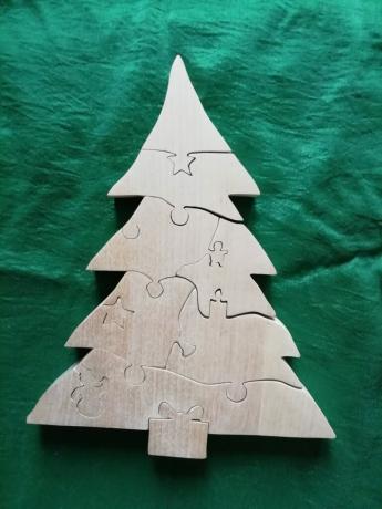Puzzle « arbre de Noël », en bouleau