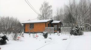 Maisons à ossature bois en utilisant la technologie du Canada. Différences structures hachées et cadre