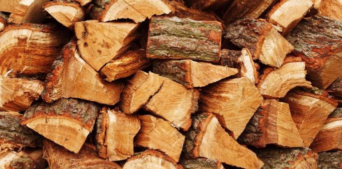 Le bois de chêne est généralement plus cher que tous les autres