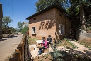 Les nouvelles technologies pour la construction de maisons: le caméléon du sol et de brique