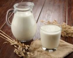 Le lait de chèvre: propriétés utiles et contre-indications
