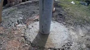 Poteau de clôture d'un tuyau en plastique pendant de nombreuses années